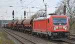 DB Cargo AG [D] mit  187 105  [NVR-Nummer: 91 80 6187 105-2 D-DB] und gemischtem Güterzug am 17.12.19 Bf. Saarmund, Viele Grüße an den TF. !!!!