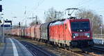 DB Cargo AG [D] mit  187 115  [NVR-Nummer: 91 80 6187 115-1 D-DB] und gemischtem Güterzug Richtung Ziltendorf EKO am 17.01.20 Bf. Saarmund.