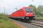 Abfahrt am Nachmittag des 20.05.2019 nach einer Überholung durch ICE´s von 187 172 mit ihrem gemischten Güterzug (Mannheim Rbf - Basel Bad Rbf) vom Überholgleis im Bahnhof