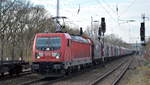 DB Cargo AG [D]  187 110  [NVR-Nummer: 91 80 6187 110-2 D-DB] und gemischtem Güterzug am 17.12.20 Durchfahrt Bf. Saarmund.