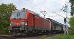 DB Cargo AG [D] mit  193 367  [NVR-Nummer: 91 80 6193 367-0 D-DB] und einem gemischten Güterzug am 07.09.22 Berlin Wuhlheide.