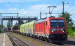 DB Cargo AG [D] mit  187 161  [NVR-Nummer: 91 80 6187 161-5 D-DB] und einem gemischten Güterzug am 31.08.22 Durchfahrt Bahnhof Niederndodeleben.