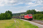 185 202 DB Cargo mit einem gemischten Güterzug bei Lehrberg Richtung Ansbach, 26.06.2021