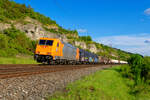185 606 ATLU mit einem gemischten G�terzug bei Himmelstadt Richtung Gem�nden, 07.05.2022