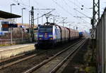 152 134-3 (DB/TFG-Transfracht) kommt mit einem Aluzug aus Nievenheim nach Göttingen und kommt aus Nievenheim und fährt durch Neuss-Allerheiligen in Richtung Norf,Neuss-Süd,Neuss-Hbf.