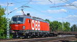 ÖBB-Produktion GmbH, Wien [A] mit der recht neuen  1293 052  [NVR-Nummer: 91 81 1293 052-7 A-ÖBB] und einem Langschienen-Transportzug (entladen) auf dem Rückweg, 15.05.20 Berlin