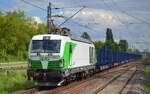 SETG - Salzburger Eisenbahn Transport Logistik GmbH, Salzburg [A] mit der Dual Vectron  248 017  [NVR-Nummer: 90 80 2248 017-6 D-ELOC] und einem Ganzzug ERR Drehgestell-Flachwagen zum