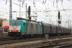 Die Cobra 2814  fhrt mit einem Coilzug aus Linz-Voestalpine(A) nach Genk-Goederen(B) bei der Ausfahrt aus Aachen-West und fhrt in Richtung Montzen/Belgien bei Wolken am 20.10.2012.