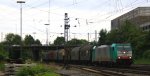 Die Cobra 2822 kommt aus Richtung Montzen/Belgien mit einem Kurzen Coilzug aus Kinkempois(B) nach Novo-Mesto(SLO) und fhrt in Aachen-West ein in der Abendsonne und Wolken am Abend vom 28.6.2013.