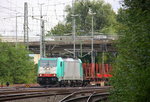 Die Cobra 2830 kommt aus Richtung Montzen/Belgien mit einem Güterzug aus Antwerpen-Noord(B) nach Köln-Gremberg und fährt in Aachen-West ein. Aufgenommen vom Bahnsteig in Aachen-West. 
Am Nachmittag vom 19.9.2016.