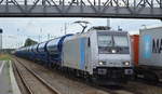 Railpool GmbH, München [D]  185 681-4  [NVR-Nummer: 91 80 6185 681-4 D-Rpool], aktueller Mieter? mit einem Zug Schüttgutwagen mit Schwenkdach am 03.07.20 Bf.