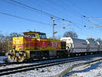 Die Diesellokomotive TKSE  541  war in Richtung Flandersbach unterwegs.