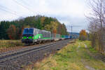 193 209 ELL/SETG mit einem leeren Holzzug bei Postbauer-Heng Richtung Nürnberg, 14.11.2021