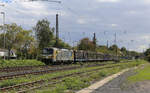 SETG 192218 Ludwig van Beethoven kam am 18.9.2026 um 12.48 Uhr mit einem Holzzug in Richtung K�ln durch den Bahnhof Bonn-Mehlem.