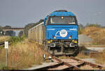 Kalkzug mit 272 001-9 (Vossloh G 2000-3 BB) steht nach der Beladung bei der Wesling Handel und Logistik GmbH & Co.