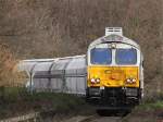 92 87 0 077020 - 1 F -ECR (EURO CARGO RAIL) hilfsweise gekennzeichnet als 247 020. Schulungsfahrt im Kalkverkehr auf der Angertalbahn am 18.November 2010. Die Aufnahme entstand in Ratingen. Am Zugschluss lief 232 654 mit.