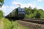 143 941-3 (Lok 123) mit einer Schwesterlok der RBH Logistics als Kesselzug fahren in Radbruch auf der Bahnstrecke Hannover–Hamburg (KBS 110) Richtung Hamburg.