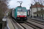 Die Cobra 2832  kommt durch Aachen-Schanz mit einem Kesselzug aus Antwerpen-BASF(B) nach Ludwigshafen-BASF(D) und kommt aus Richtung Aachen-West und fährt in Richtung