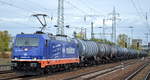 Raildox GmbH & Co. KG mit  185 409-0  [NVR-Number: 91 80 6185 409-0 D-RDX] und Kesselwagenzug (Benzin) am 04.10.18 Bf. Flughafen Berlin-Schönefeld.