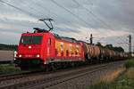 Mit einem leeren Kesselzug fuhr am späten Abend des 20.07.2017 die ATLU/RHC 2054 (185 586-5  Heizprofi  am Industriegebiet von Buggingen vorbei gen Norden.