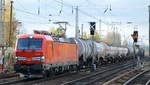 DB Cargo AG [D] mit  193 387  [NVR-Nummer: 91 80 6193 387-8 D-DB]und einem gemischten Kesselwagenzug Richtung Frankfurt/Oder am 07.11.19 Berlin Hirschgarten.