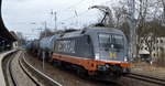 Hectorrail mit  242.532  [Name: LIGHTYEAR] [NVR-Nummer: 91 80 6182 532-2 S-HCTOR] und Kesselwagenzug (Dieselkraftstoff) am 15.03.21 Berlin-Buch.