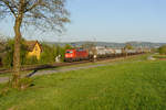 185 261 mit einem Kesselwagenzug bei Postbauer-Heng Richtung Nürnberg, 20.04.2020