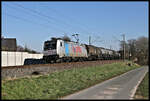 Lotos E 186274-7 ist hier mit einem GATX Tankwagen Zug bei Lotte am 3.3.2022 um 11.53 Uhr auf dem Weg in Richtung Rheine.