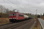 Die 155 219 mit der DR- Lackierung voran mit einem Kesselzug bei Liebau/Pöhl auf dem Weg nach Großkorbetha.