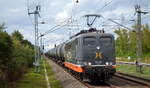 Hector Rail GmbH, Bochum  mit  162.002  Name:  Lang  (NVR:  91 80 6 151 070-0 D-HCTOR ) und einem Kesselwagenzug am 30.08.22 Durchfahrt Bahnhof Berlin Hohenschönhausen.
