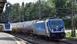 ČD Cargo a.s., Praha [CZ] mit ihrer  388 014-3  [NVR-Nummer: 91 54 7388 014-3 CZ-CDC] und einem Kesselwagenzug am 03.08.23 Höhe Bahnhof Hamburg-Harburg.