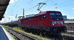 DB Cargo AG, Mainz mit ihrer  187 146  [NVR-Nummer: 91 80 6187 146-6 D-DB] und einem Ganzzug Druckgaskesselwagen (für Propangas) am 14.05.24 Höhe Bahnhof Magdeburg-Neustadt.
