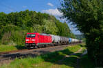 185 226 DB Cargo mit einem Kesselzug bei Postbauer-Heng Richtung Nürnberg, 30.07.2021