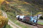 193 438-9 (ELL / DPB Rail Infra Service) mit ein paar Kesselwagen in Oberwesel, 24. Oktober 2025