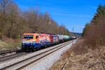 185 685 Railpool/IGE  H�r das Signal, Berlin!  und 482 046 IRSI/IGE  Wilde 13  mit einem Kesselzug bei Postbauer-Heng Richtung N�rnberg, 11.04.2022