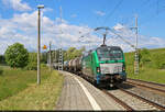 Und noch mal Kessel – diesmal mit 192 059-4 (Siemens Smartron), die offenbar ihre gr�n-schwarze Front einb��en musste.
Dennoch gef�lliger Umleiter-Fang im Hp Zscherben am Gleis 2 Richtung Halle Rosengarten.

🧰 RIVE Rail Leasing Limited (RRL), eingestellt bei der northrail GmbH und vermietet an Flex Bahndienstleistungen GmbH
🕓 24.5.2025 | 12:30 Uhr