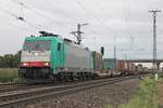 Am 16.09.2016 bespannte Alpha Trains/Railtraxx E 186 123 (ex. COBRA 2801) einen KLV aus Italien, als sie bei Müllheim (Baden) in Richtung Freiburg (Breisgau).
