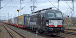 DB Cargo / Mercitalia Rail S.r.l., Roma [I] mit MRCE Vectron   X4 E - 706  [NVR-Nummer: 91 80 6193 706-9 D-DISPO] und Taschenwagenzug am 24.02.20 Durchfahrt Bf.