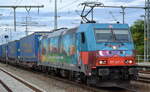 DB Cargo AG [D] mit  185 367-0  Name:  GÜNNI  [NVR-Nummer: 91 80 6185 367-0 D-DB] und KLV-Zug am 06.10.21 Durchfahrt Bf.