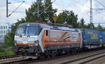 LOKORAIL, a.s., Bratislava [SK] mit  383 218-5  [NVR-Nummer: 91 56 6383 218-5 SK-RAILL] und einem KLV-Zug aus Rostock-Seehafen am 29.09.22 Durchfahrt Bahnhof Golm.