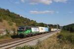193 211 von  ECCO-Rail  mit einem  KLV  am 9. August 2022 bei Hagenacker.