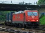 185 595-6  Ruth  von Crossrail fhrt am 05.05.2012 mit einem Walter KLV-Ganzzug in Aachen West ein.