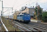 Containerzug mit 140 876-4 der Eisenbahngesellschaft Potsdam mbH (EGP) durchfährt den Bahnhof Niemberg auf der Bahnstrecke Magdeburg–Leipzig (KBS 340) Richtung Köthen.