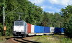 Crossrail Benelux N.V., Borgerhout [B] mit der Railpool Lok   186 535-1  [NVR-Nummer: 91 80 6186 535-1 D-RPOOL] und Containerzug aus Polen am 07.09.20 Berlin-Wuhlheide Richtung Benelux.