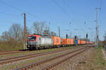 370 018 der PKPC führte am 03.04.25 einen China-Containerzug durch Saarmund Richtung Potsdam.