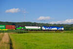 Lokportrait von 1193 980 WLC und 193 760 ELL/WLC mit einem Containerzug bei Postbauer-Heng Richtung Regensburg, 28.07.2021