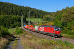 1293 023 ÖBB mit einem Containerzug bei Sterbfritz Richtung Gemünden, 22.09.2021