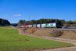 193 223 WLC/ELL mit einem Containerzug bei Parsberg Richtung Regensburg, 23.02.2022