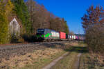 193 754 ELL/WLC mit einem Containerzug bei Postbauer-Heng Richtung Nürnberg, 07.03.2022