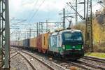 ELL/WLC 193 251 mit Containerzug in Hamburg Harburg, April 2026. 
Mit Tele vom Ende des Bahnsteiges fotografiert.